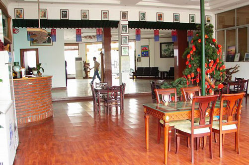 <a href=/Hotel-reservations/jingqu/baofenggelin.html target=_blank class=infotextkey>張家界寶峰格林酒店</a>餐廳