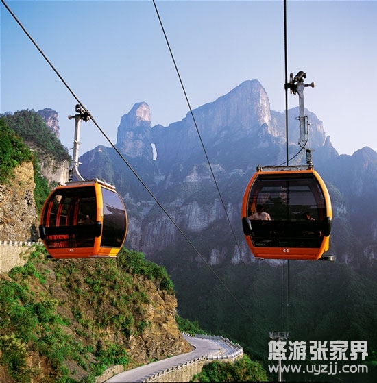 乘坐世界上最長索道天門山索道自助1日游