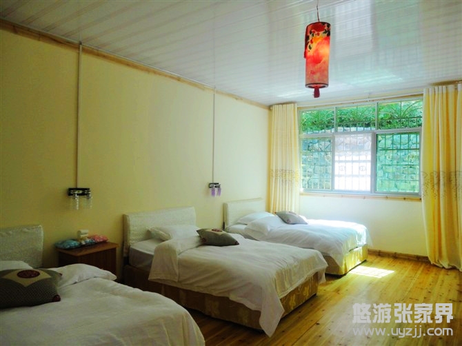 ���ҽ���B�Aվ�����g